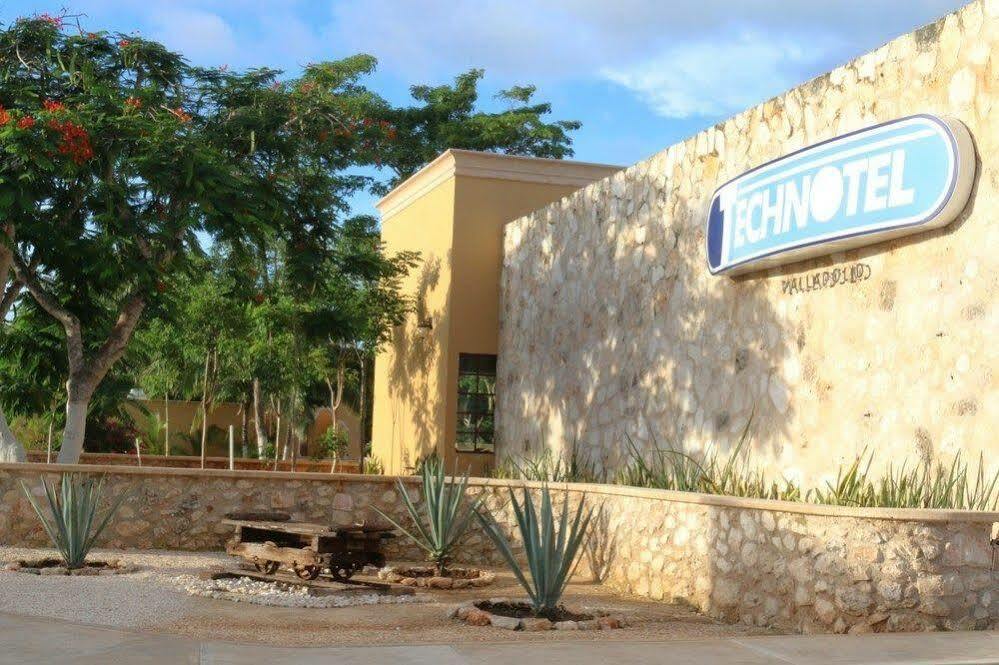 Tecnohotel Valladolid Exterior foto